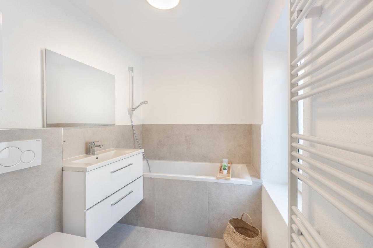 Terrace Apartment With 5 Rooms, Whirlpool And Bbq Augsburg Exterior foto
